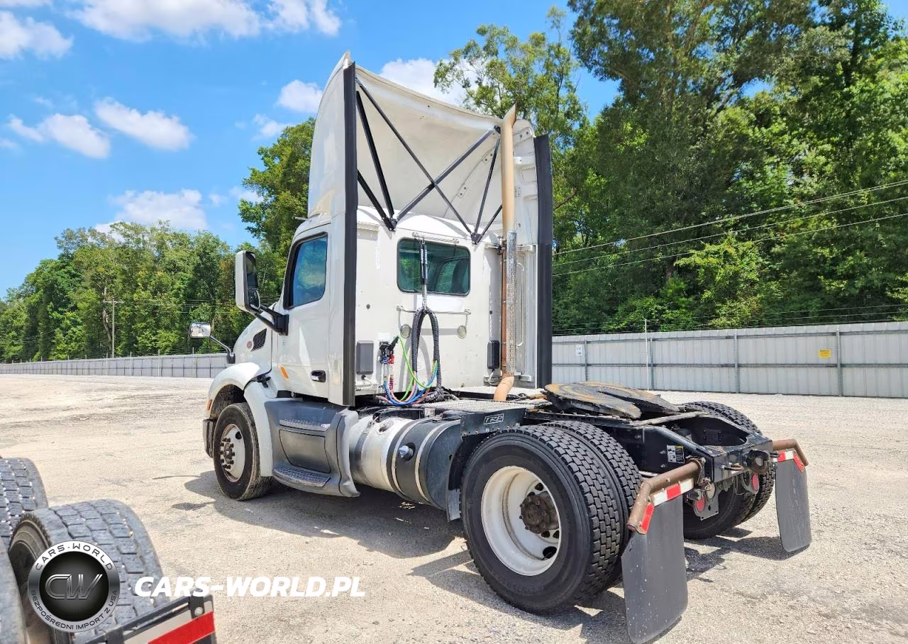 2018 Peterbilt 579 Semi Truck VIN:1XPBA48XXJD477638 - 3