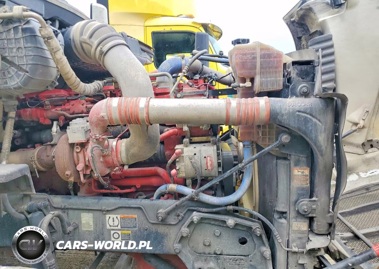 2018 Peterbilt 579 Semi Truck VIN:1XPBA48XXJD477638 - 7