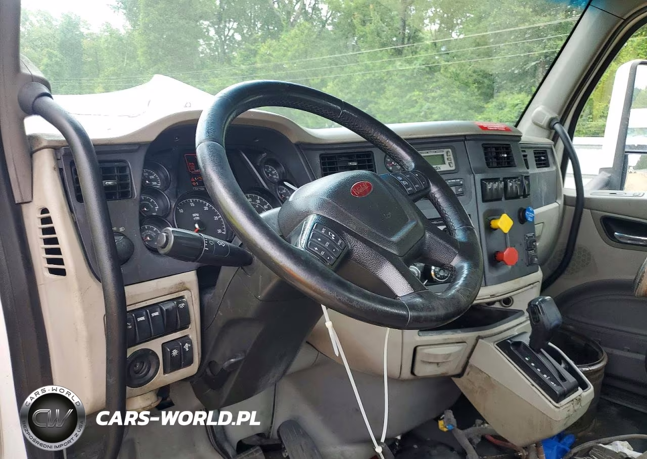 2018 Peterbilt 579 Semi Truck VIN:1XPBA48XXJD477638 - 9