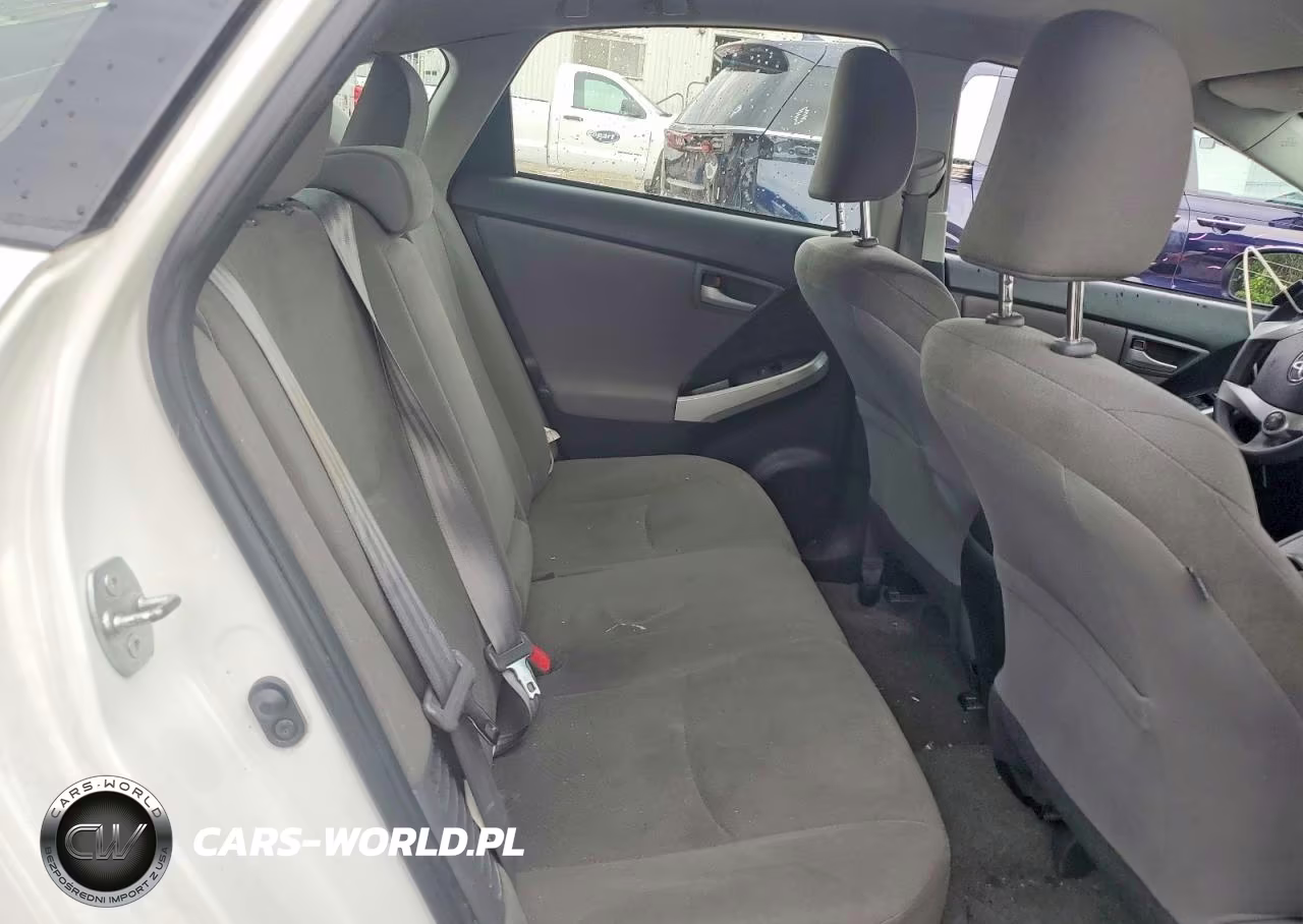 2014 Toyota Prius Two VIN:JTDKN3DU4E0367354 - 10