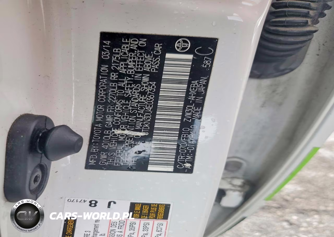 2014 Toyota Prius Two VIN:JTDKN3DU4E0367354 - 12