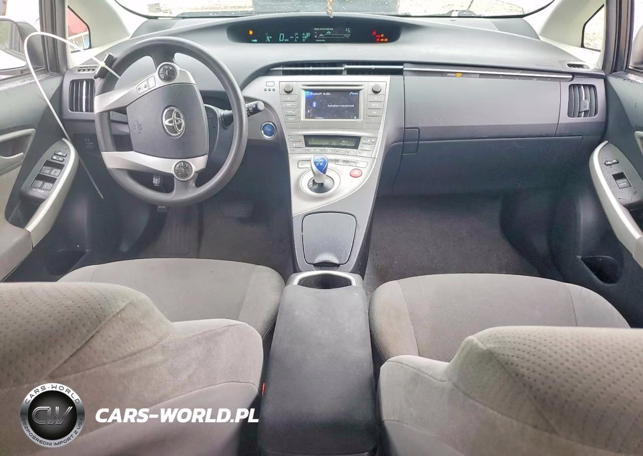 2014 Toyota Prius Two VIN:JTDKN3DU4E0367354 - 8