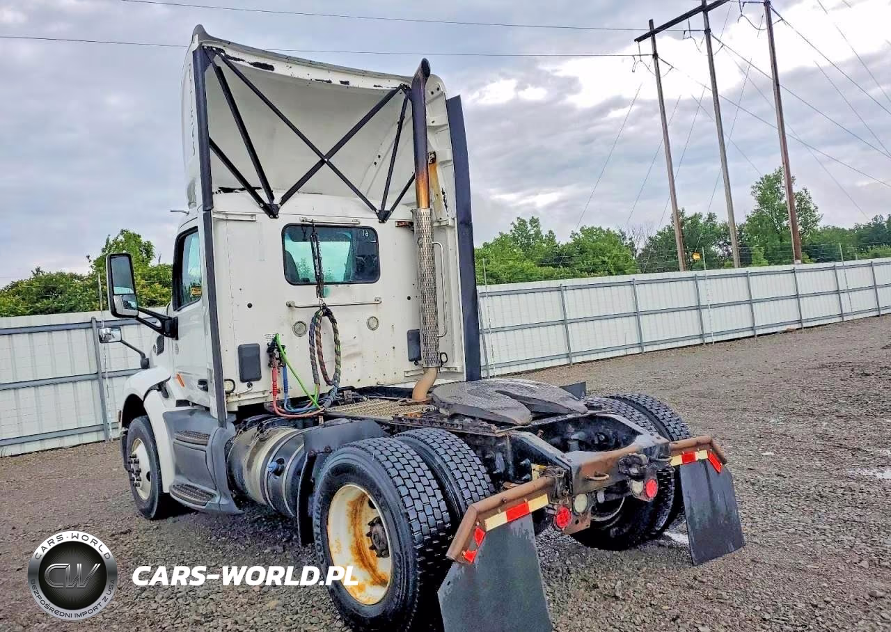 2018 Peterbilt 579 Semi Truck VIN:1XPBA48XXJD477929 - 3