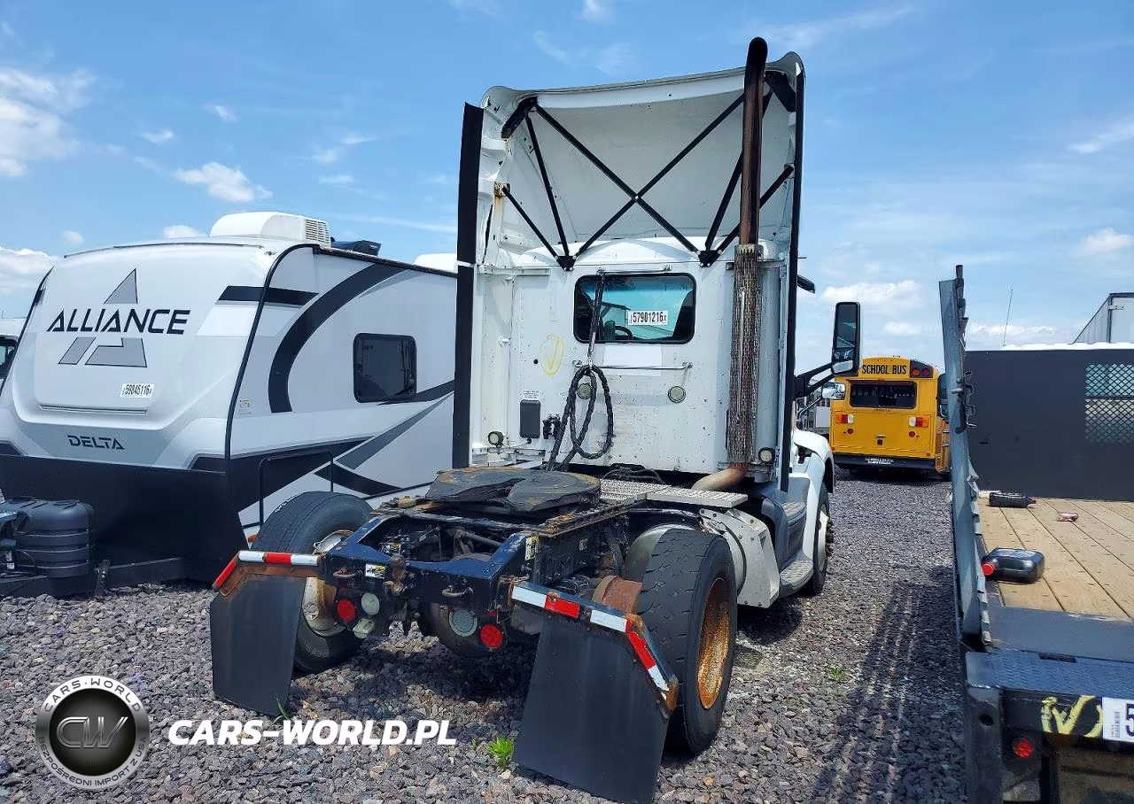 2018 Peterbilt 579 VIN:1XPBA48X0JD446494 - 4