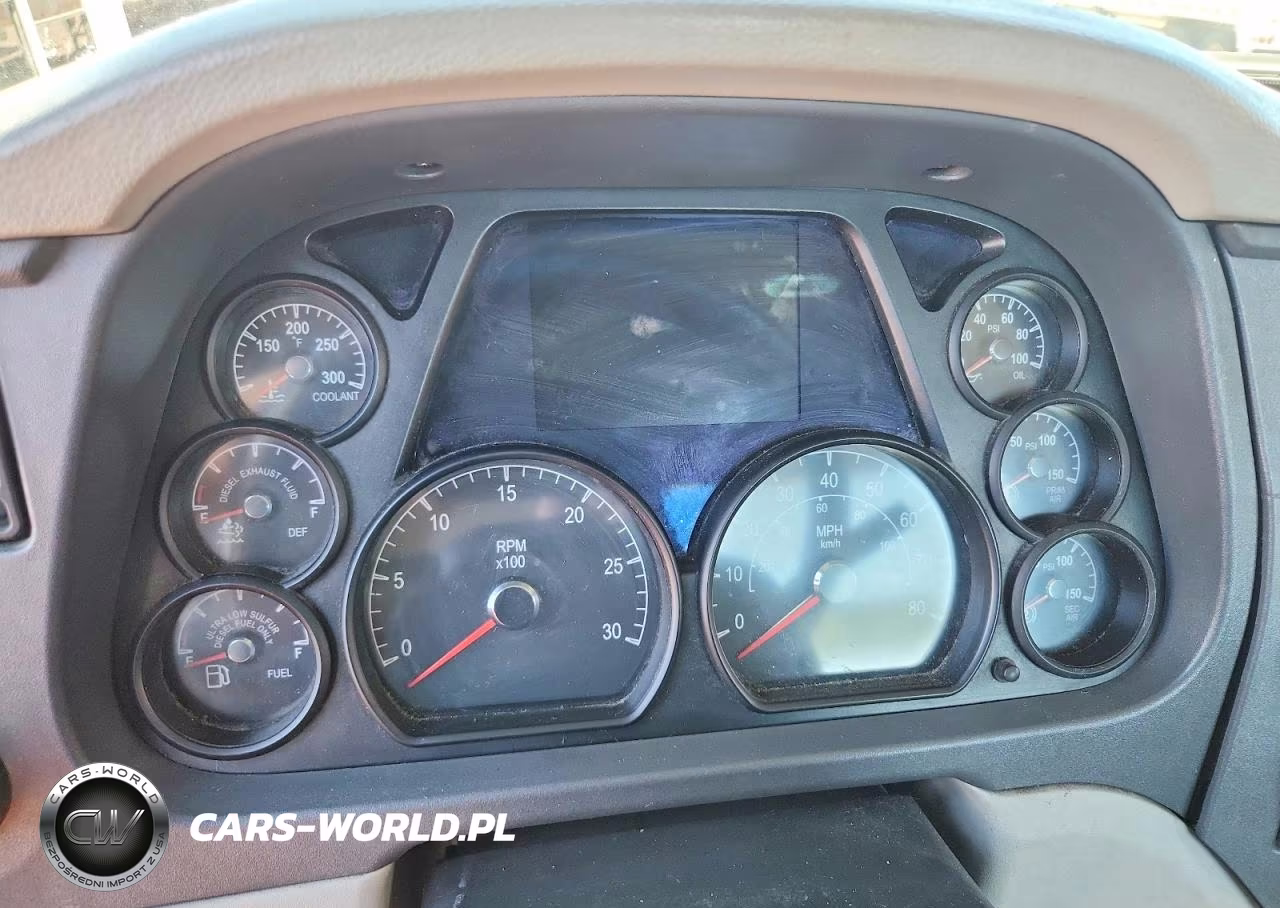 2018 Peterbilt 579 VIN:1XPBA48X0JD446494 - 8