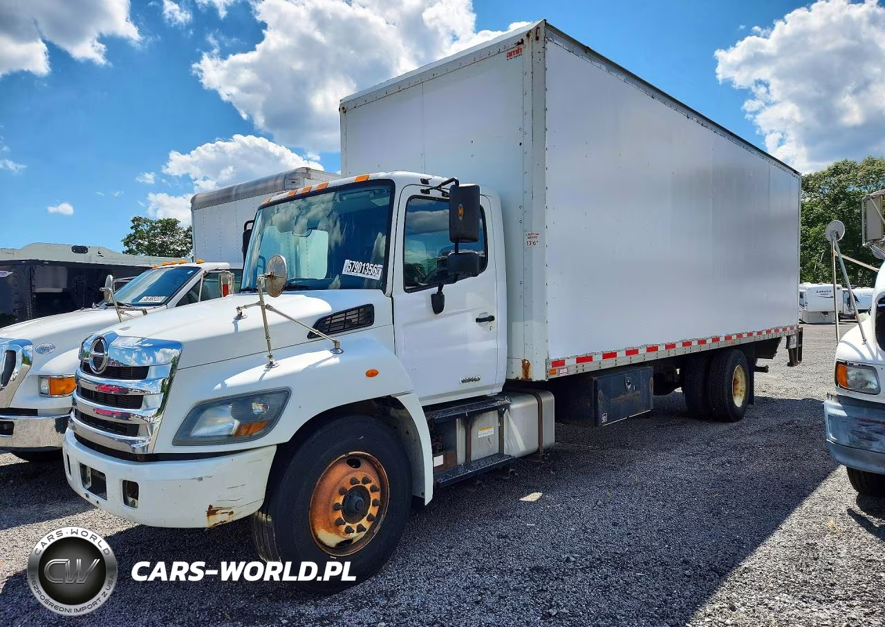 2017 Hino 258-268 Box Truck