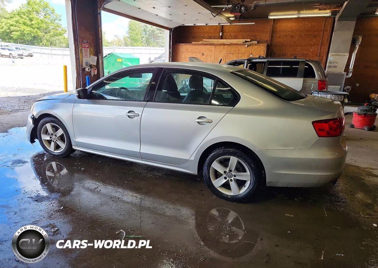 2011 Volkswagen Jetta Tdi VIN:3VWLL7AJ3BM090407 - 2