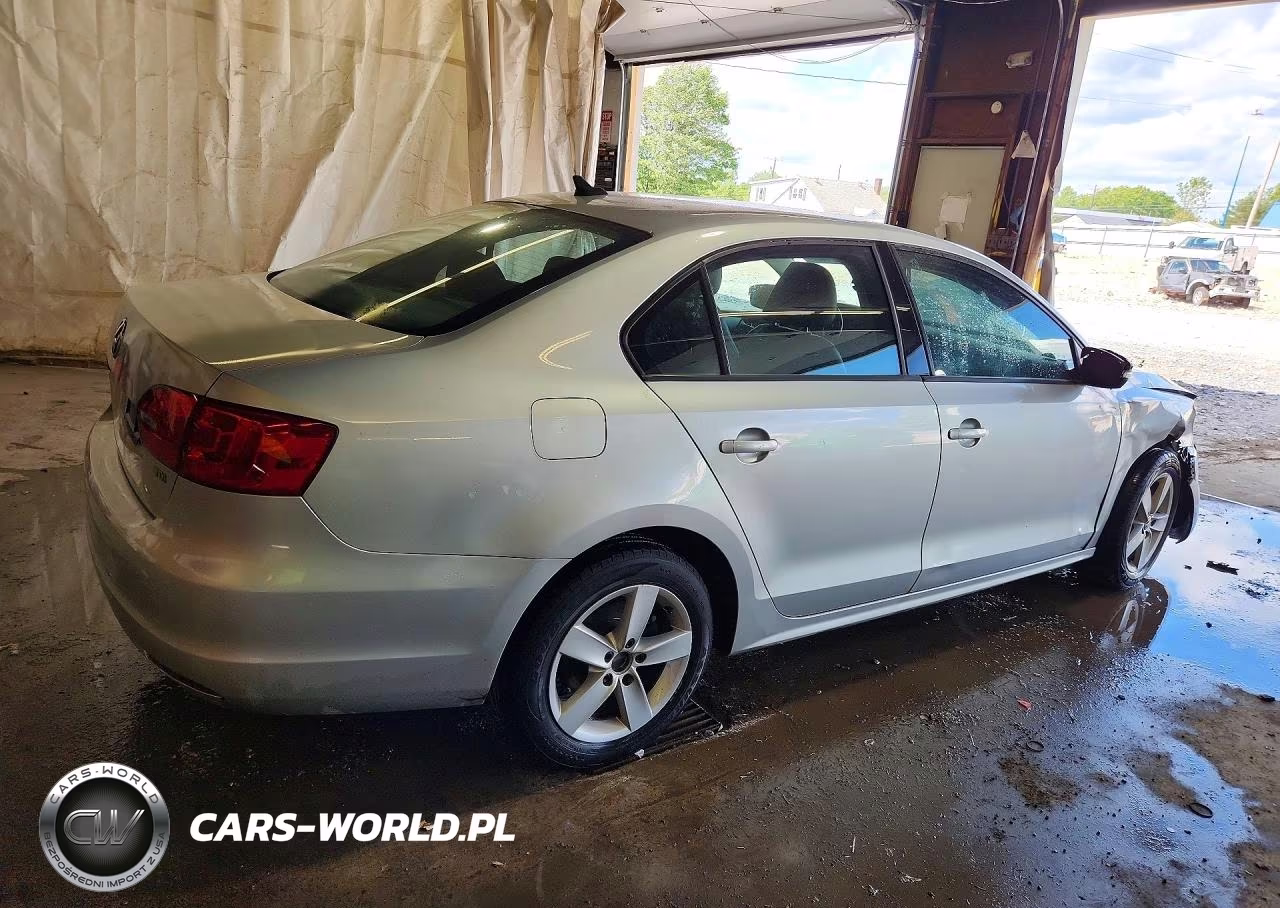 2011 Volkswagen Jetta Tdi VIN:3VWLL7AJ3BM090407 - 3