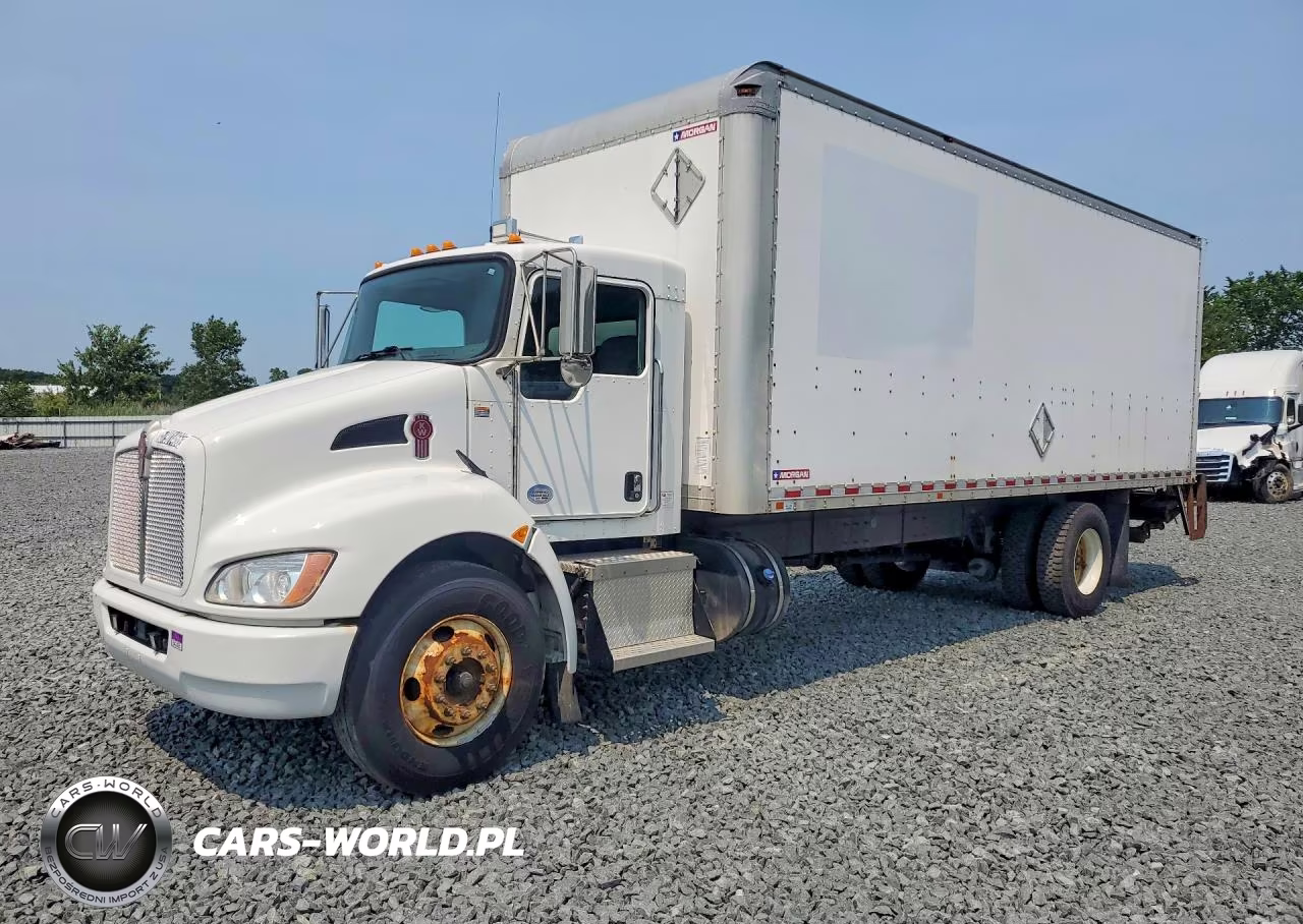 2018 Kenworth T300 Box Truck
