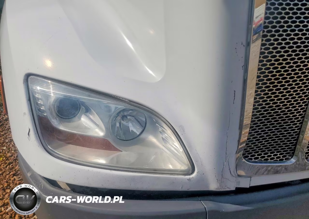 2018 Peterbilt 579 Semi Truck VIN:1XPBA48XXJD478367 - 9