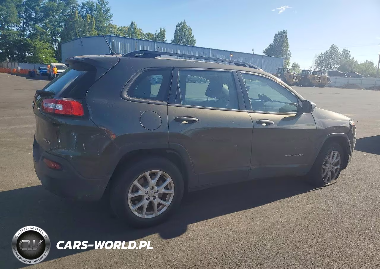 2015 Jeep Cherokee Sport VIN:1C4PJMAB9FW774563 - 3