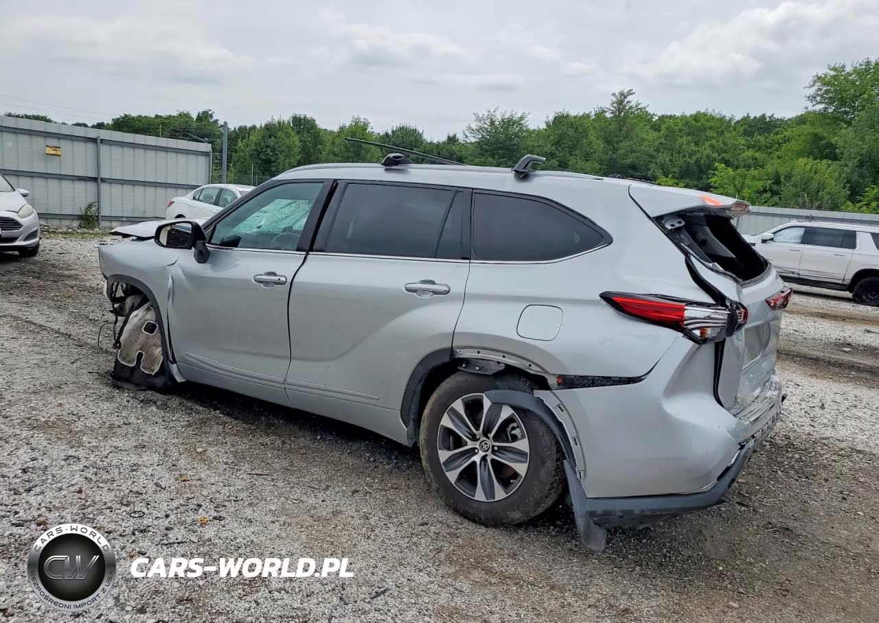 2022 Toyota Highlander Xle VIN:5TDGZRBH9NS583233 - 2
