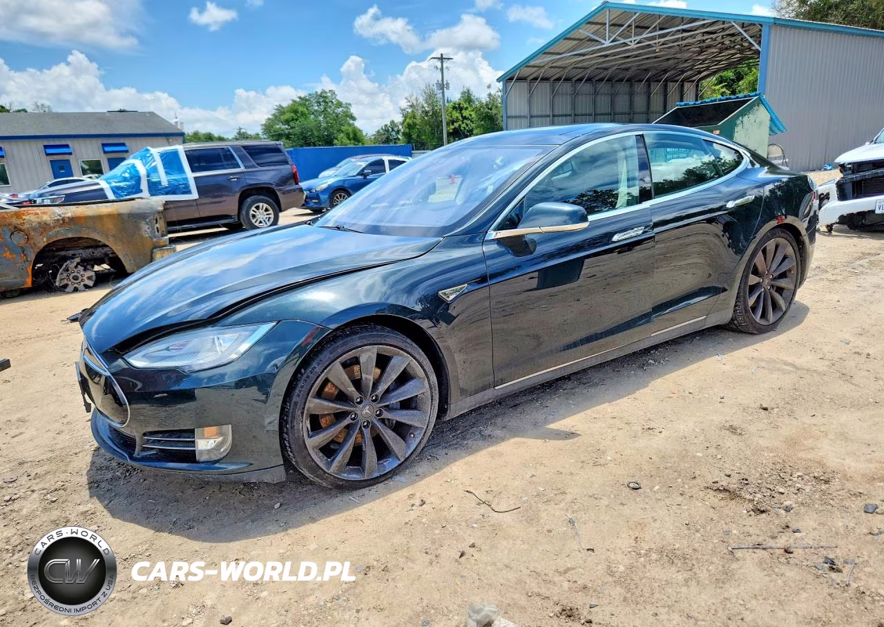 2013 Tesla Model S – zdjęcie 1 z 12