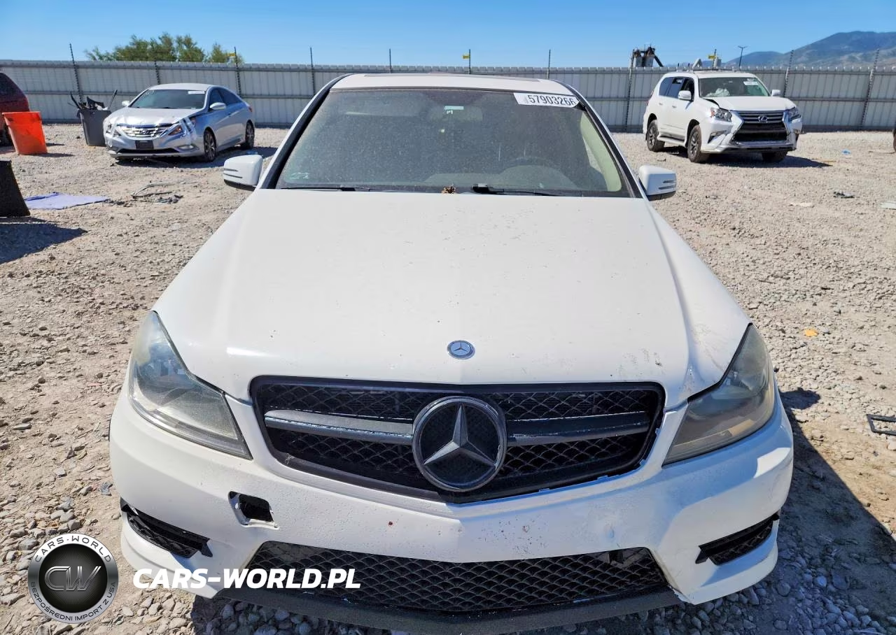 2013 Mercedes-Benz C 250 VIN:WDDGF4HB1DA835945 - 5
