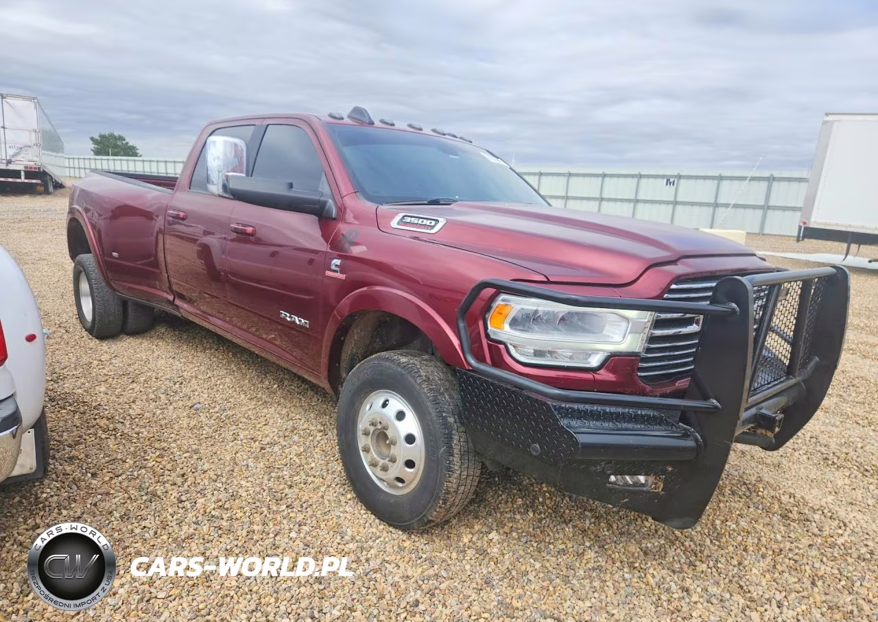 2021 Ram 3500 Laramie VIN:3C63RRJLXMG618516 - 4