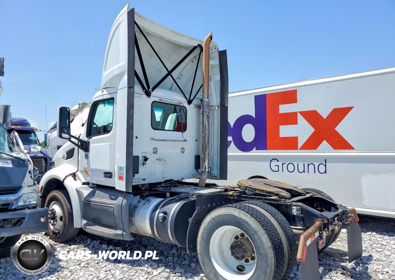 2018 Peterbilt 579 VIN:1XPBA48XXJD478322 - 3