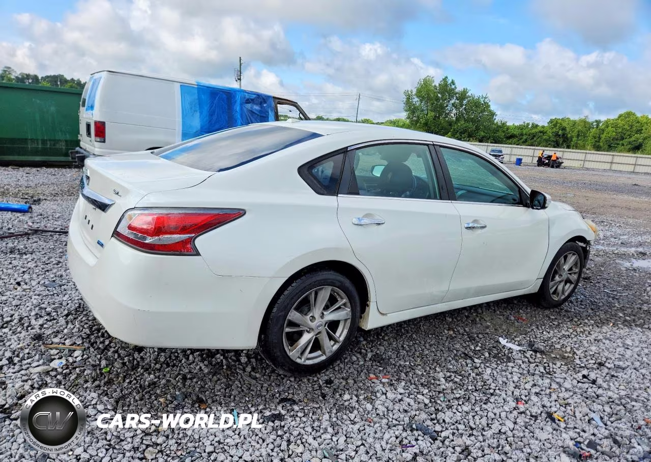 2014 Nissan Altima 2.5 VIN:1N4AL3AP7EC136355 - 3
