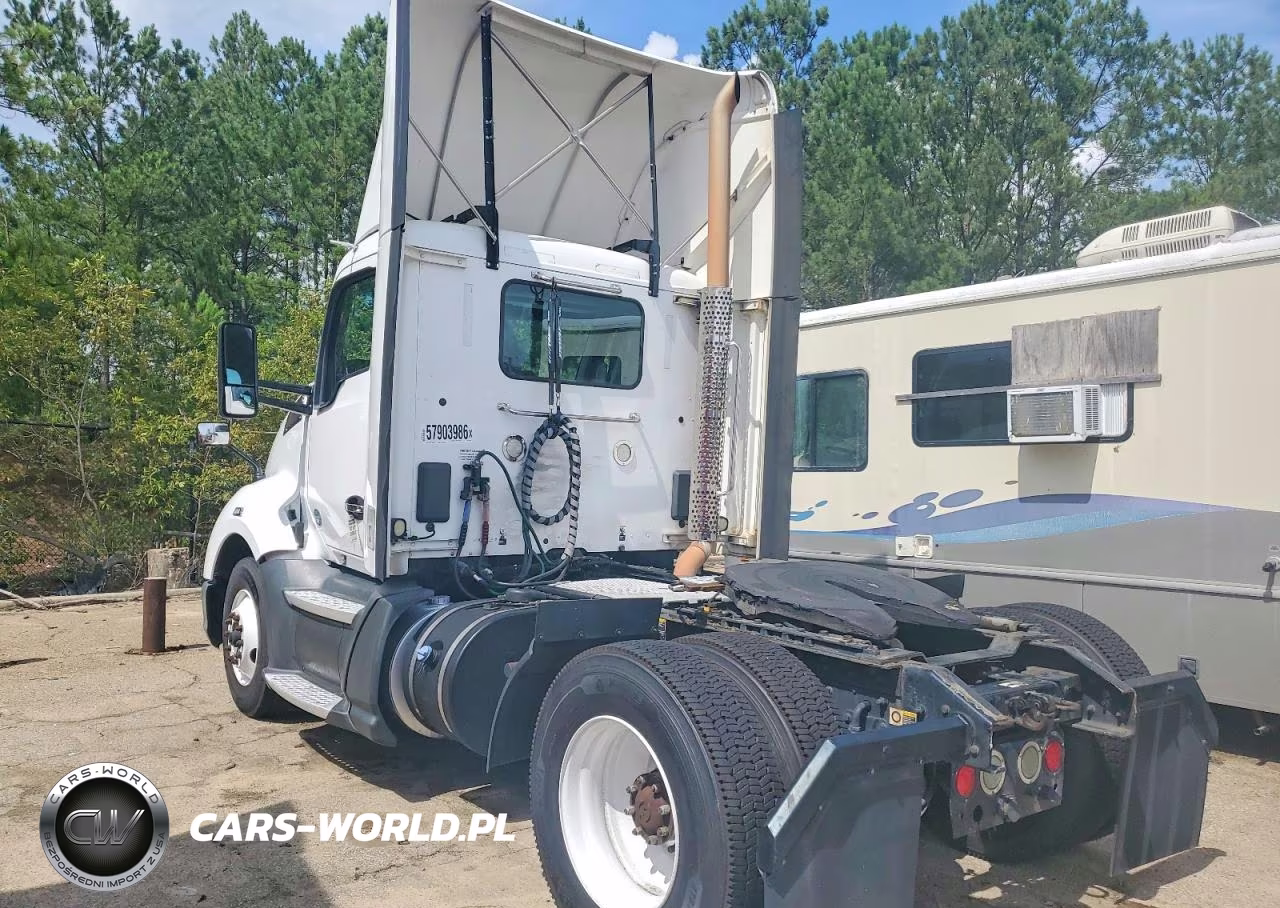 2018 Kenworth Construction T680 VIN:1XKYA48XXJJ204247 - 3