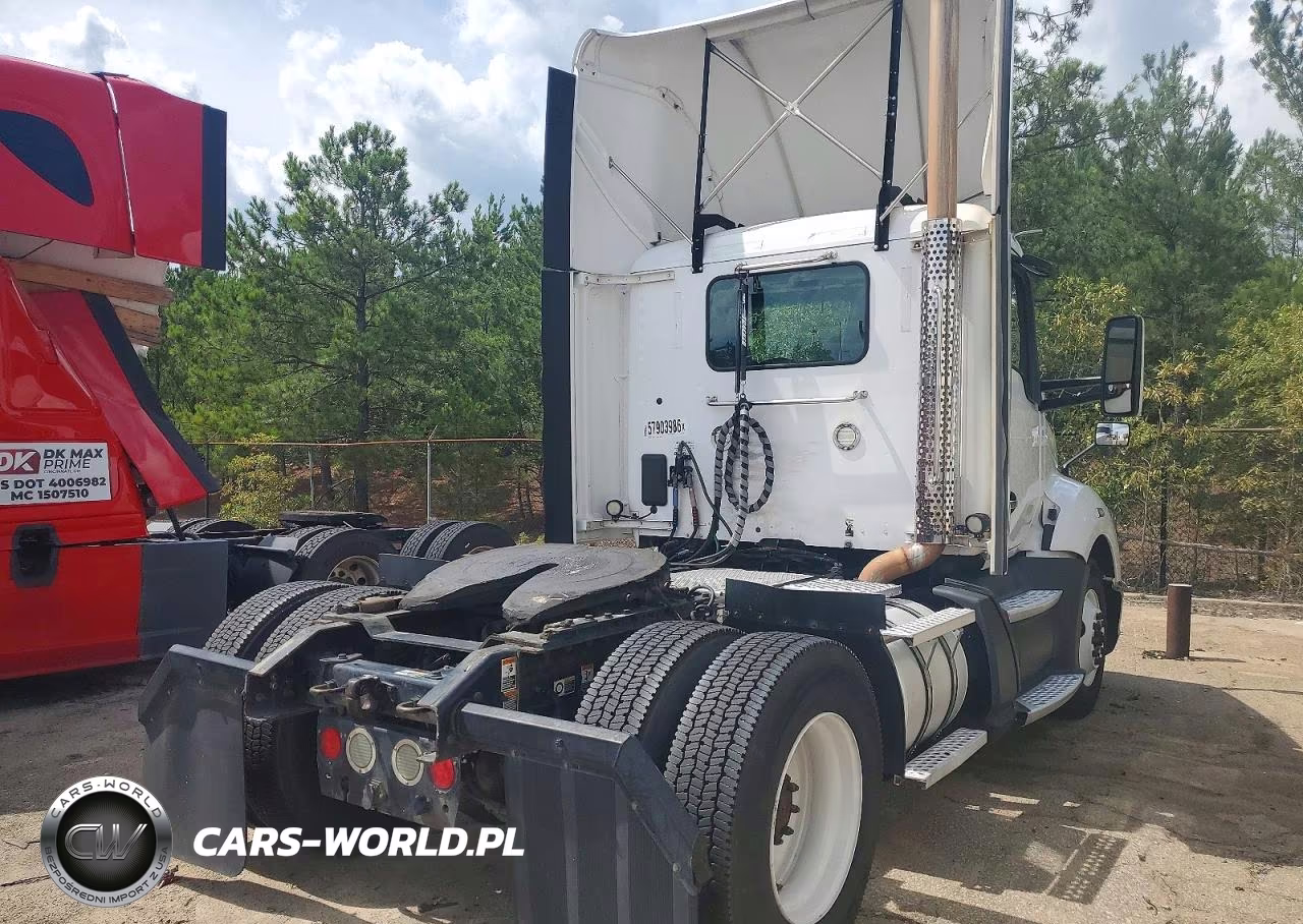 2018 Kenworth Construction T680 VIN:1XKYA48XXJJ204247 - 4