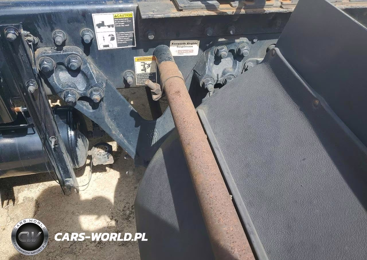 2018 Kenworth Construction T680 VIN:1XKYA48XXJJ204247 - 9