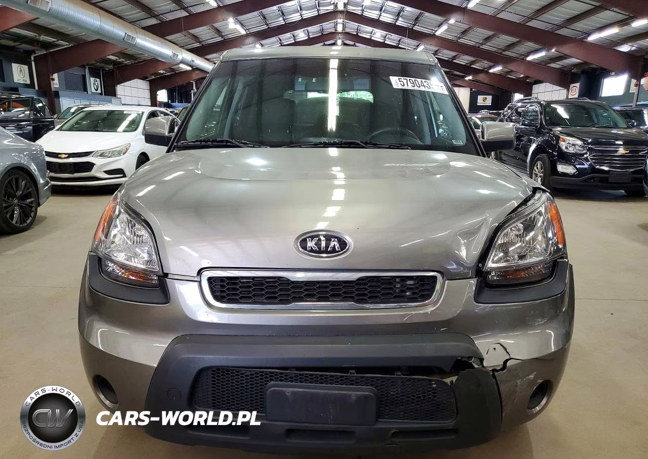 2011 Kia Soul + VIN:KNDJT2A22B7332037 - 5