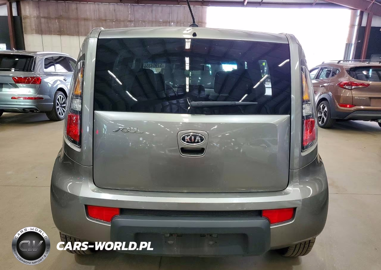 2011 Kia Soul + VIN:KNDJT2A22B7332037 - 6