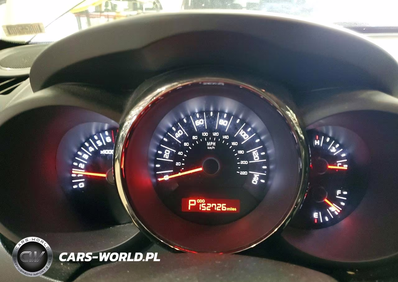 2011 Kia Soul + VIN:KNDJT2A22B7332037 - 9
