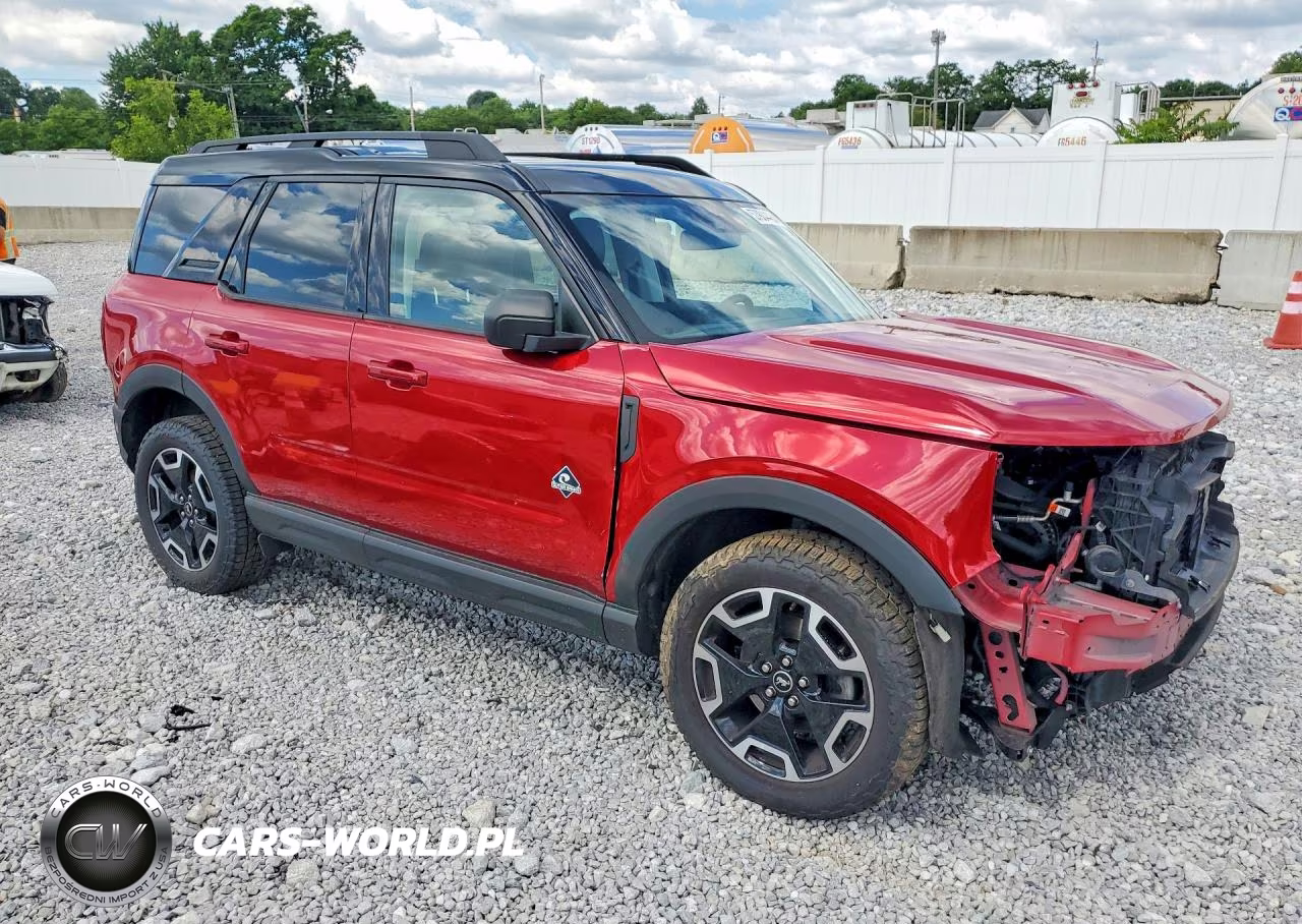 2021 Ford Bronco Sport Outer Banks VIN:3FMCR9C68MRB08584 - 4