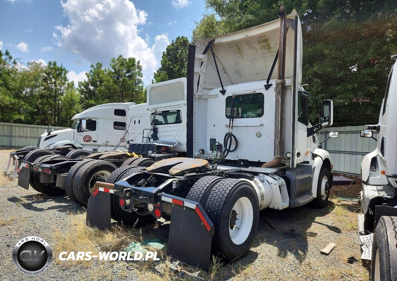 2017 Peterbilt 579 Semi Truck VIN:1XPBA48X0HD428670 - 4