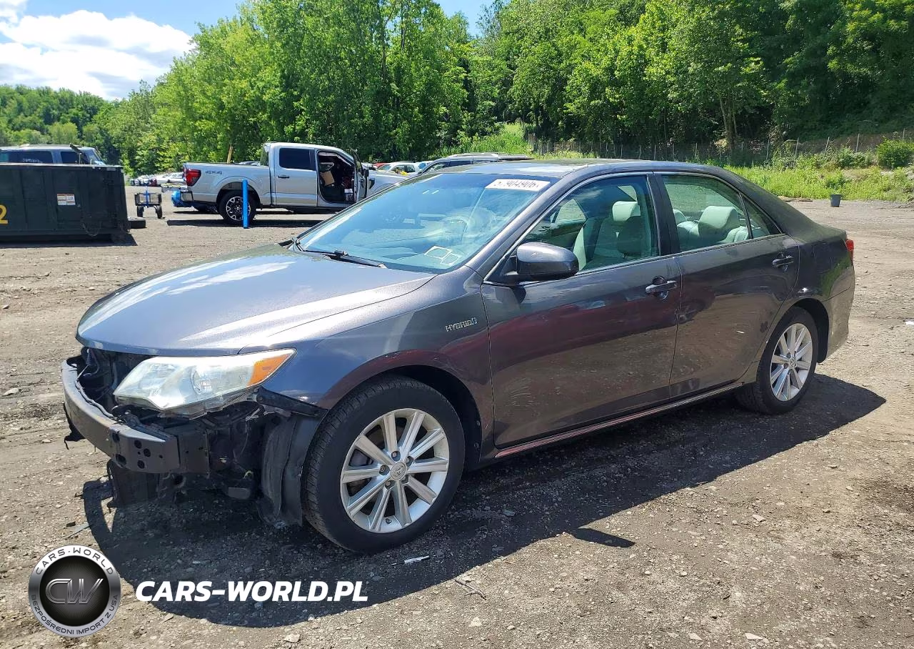 2014 Toyota Camry Hybrid Xle – zdjęcie 1 z 13
