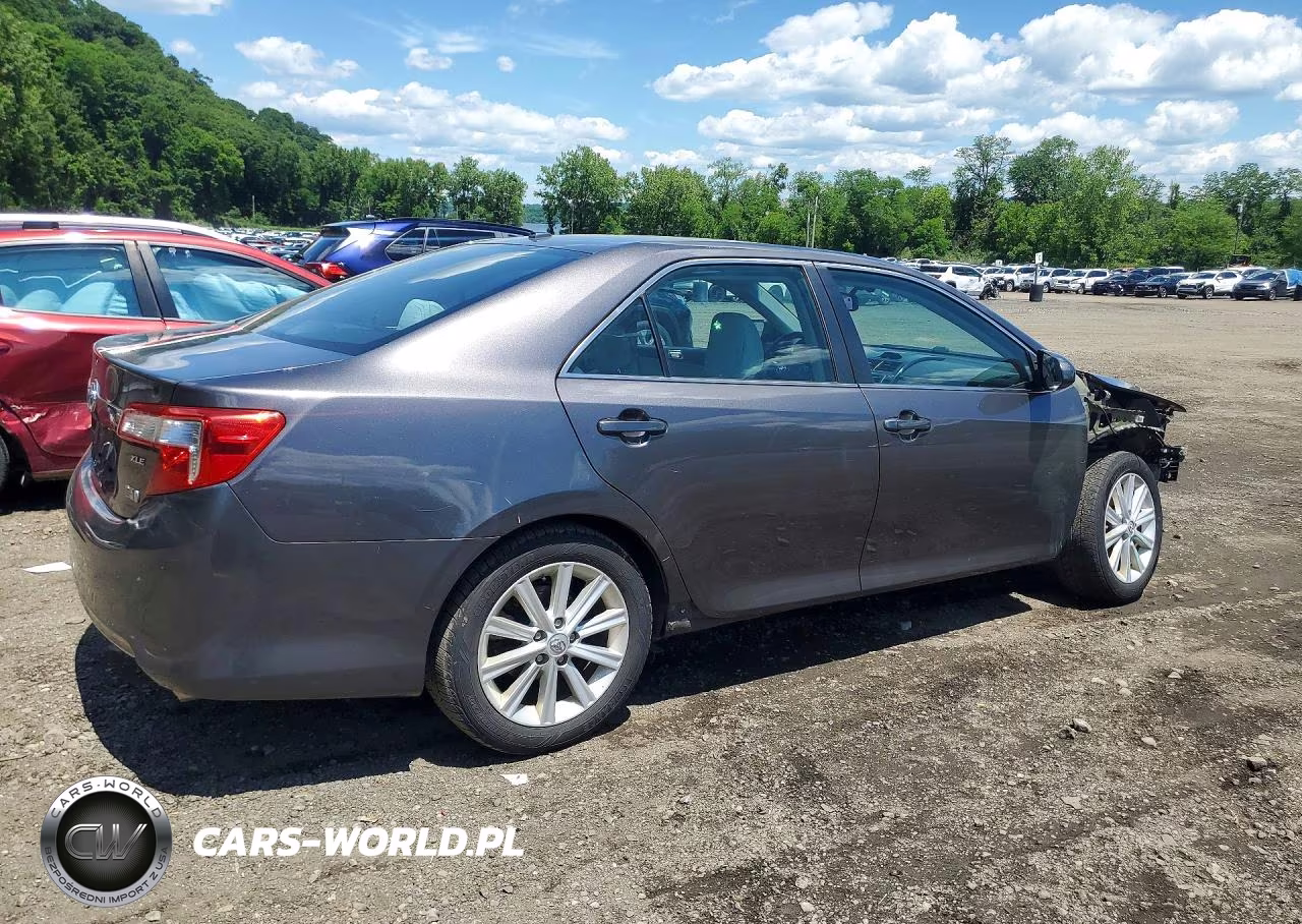 2014 Toyota Camry Hybrid Xle VIN:4T1BD1FK1EU140761 - 3