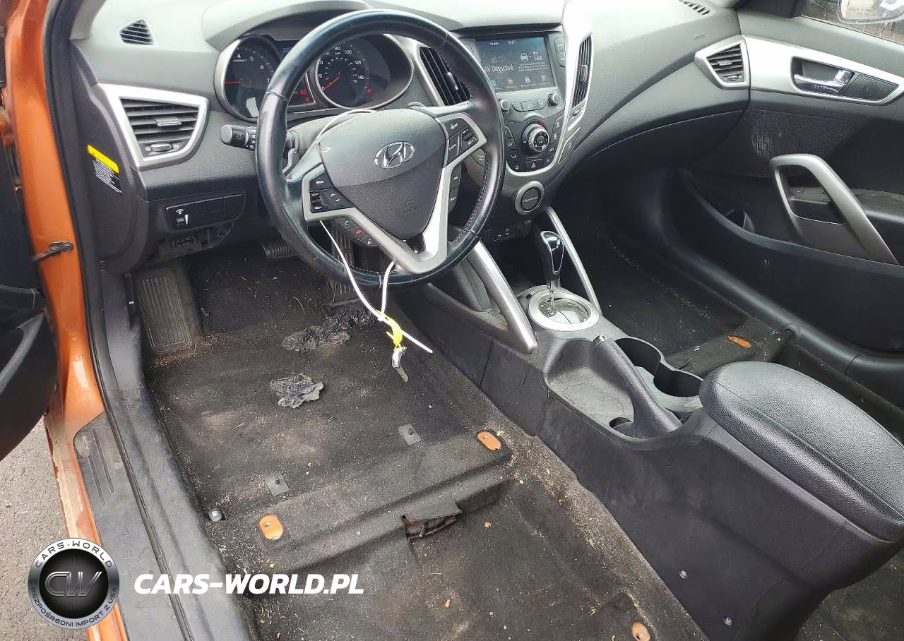 2017 Hyundai Veloster Base VIN:KMHTC6AD0HU306303 - 8