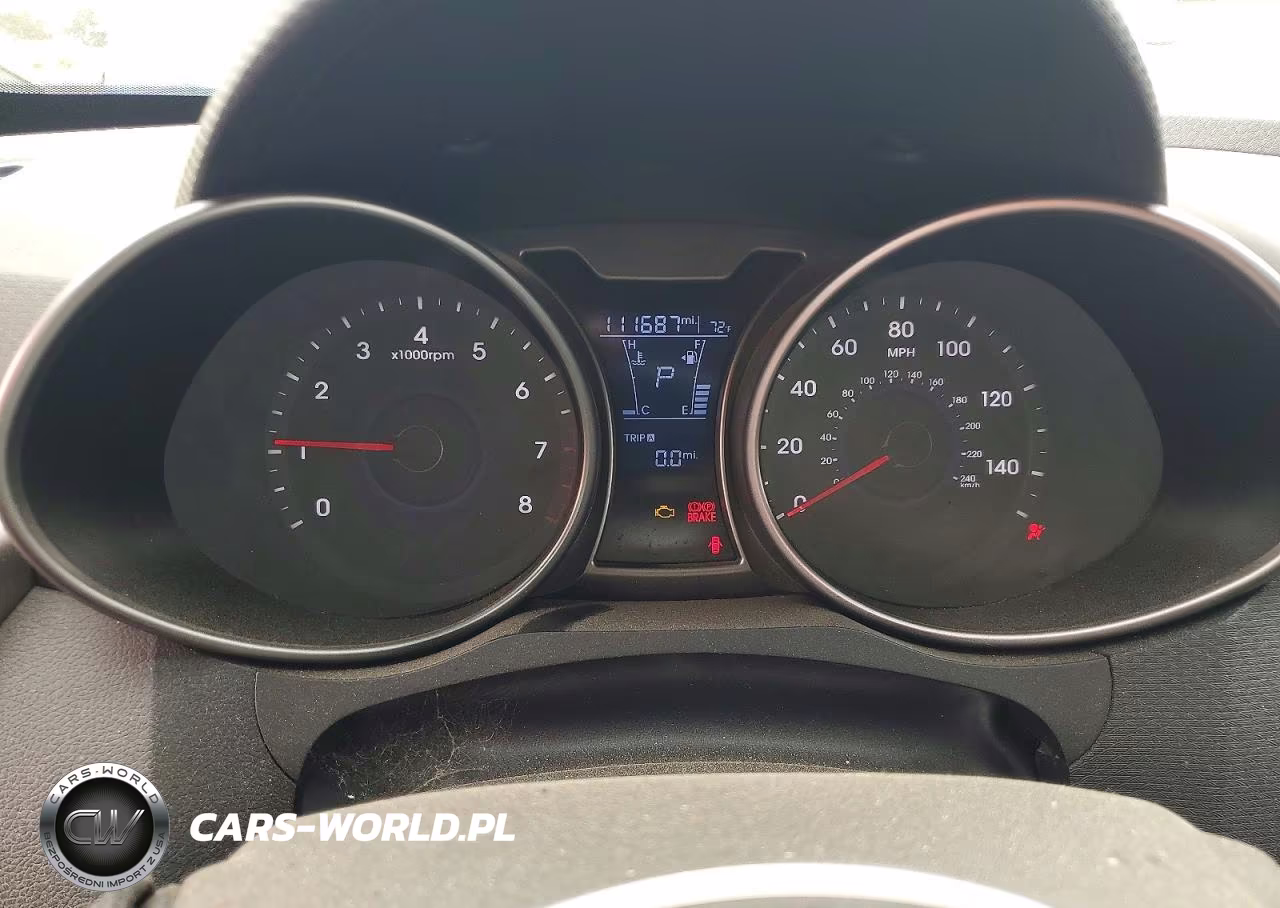 2017 Hyundai Veloster Base VIN:KMHTC6AD0HU306303 - 9
