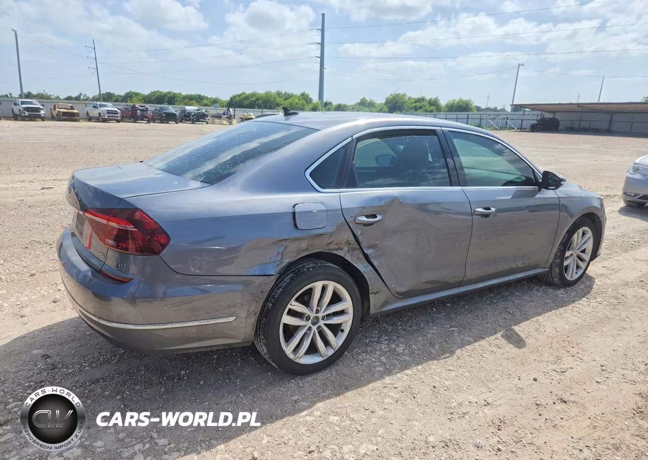 2018 Volkswagen Passat Se VIN:1VWBA7A38JC025278 - 3