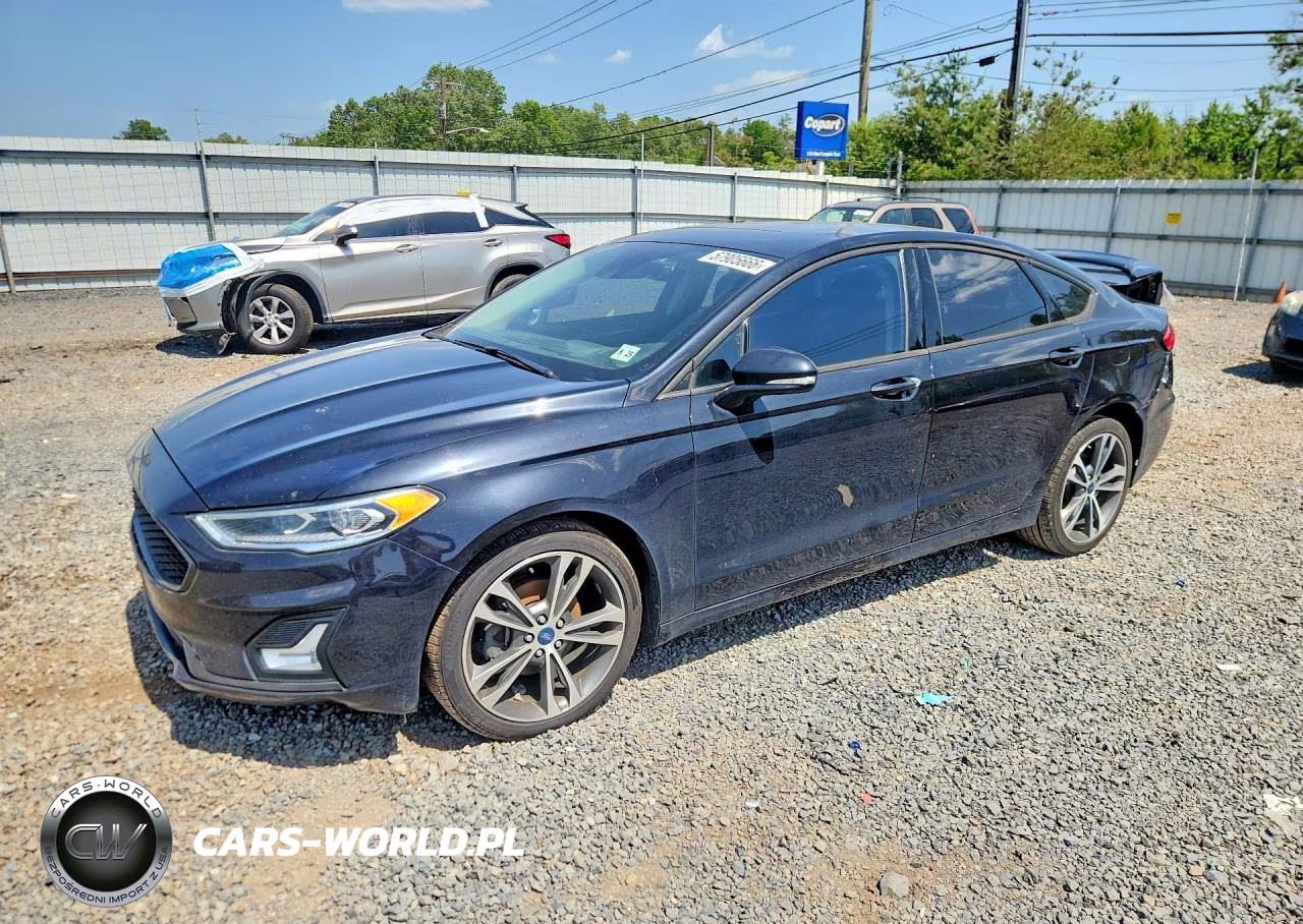 2020 Ford Fusion Titanium – zdjęcie 1 z 12