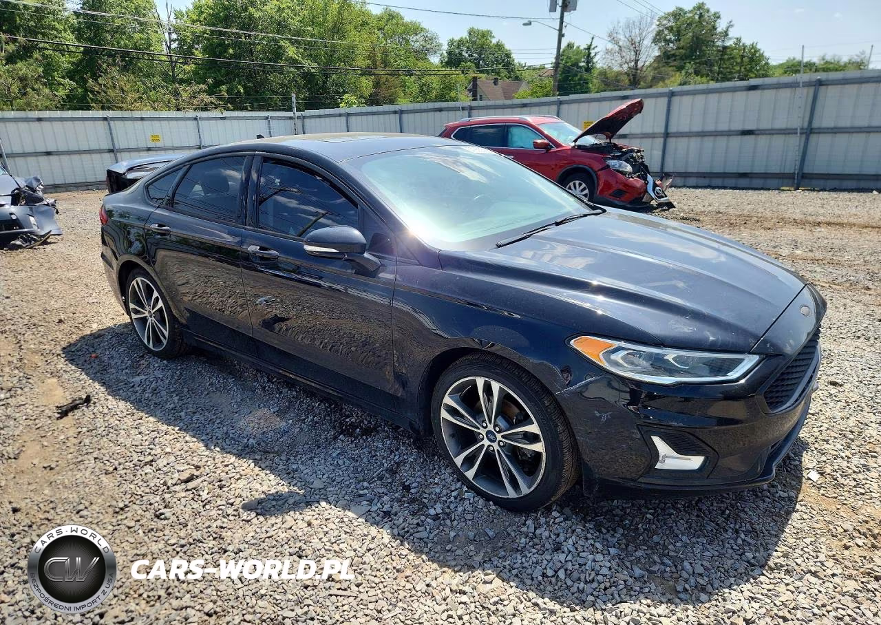2020 Ford Fusion Titanium VIN:3FA6P0D94LR137919 - 4
