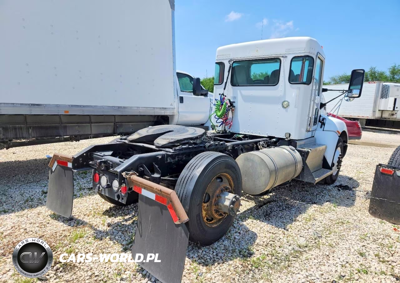 2015 Kenworth Construction T370 VIN:2XKHAJ7XXFM462686 - 4