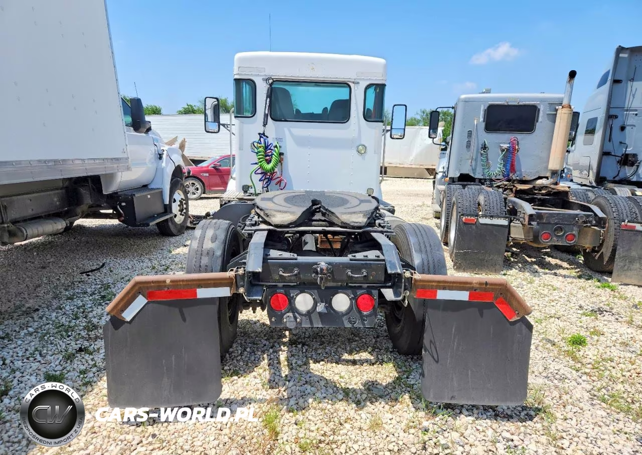 2015 Kenworth Construction T370 VIN:2XKHAJ7XXFM462686 - 9