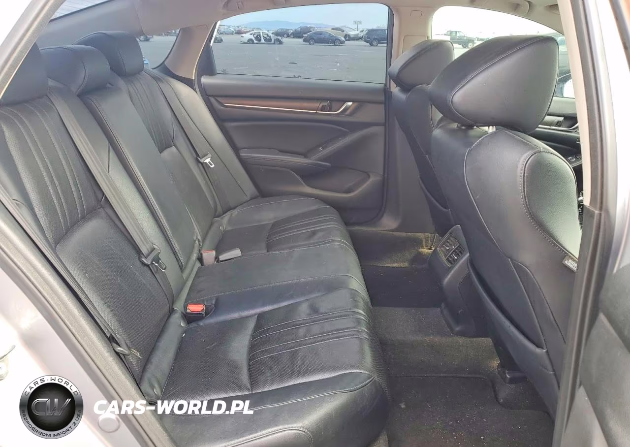 2018 Honda Accord Touring VIN:1HGCV1F94JA094701 - 10