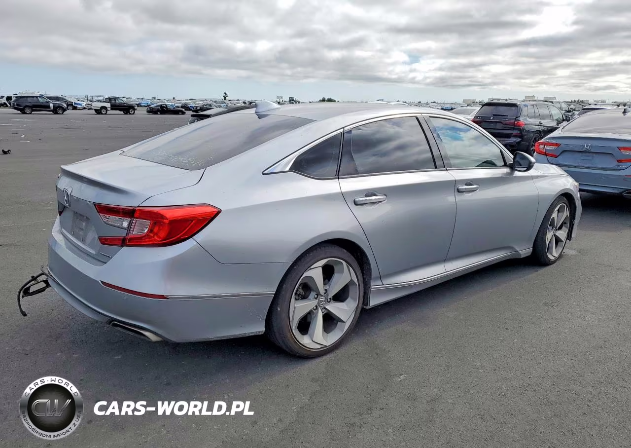 2018 Honda Accord Touring VIN:1HGCV1F94JA094701 - 3