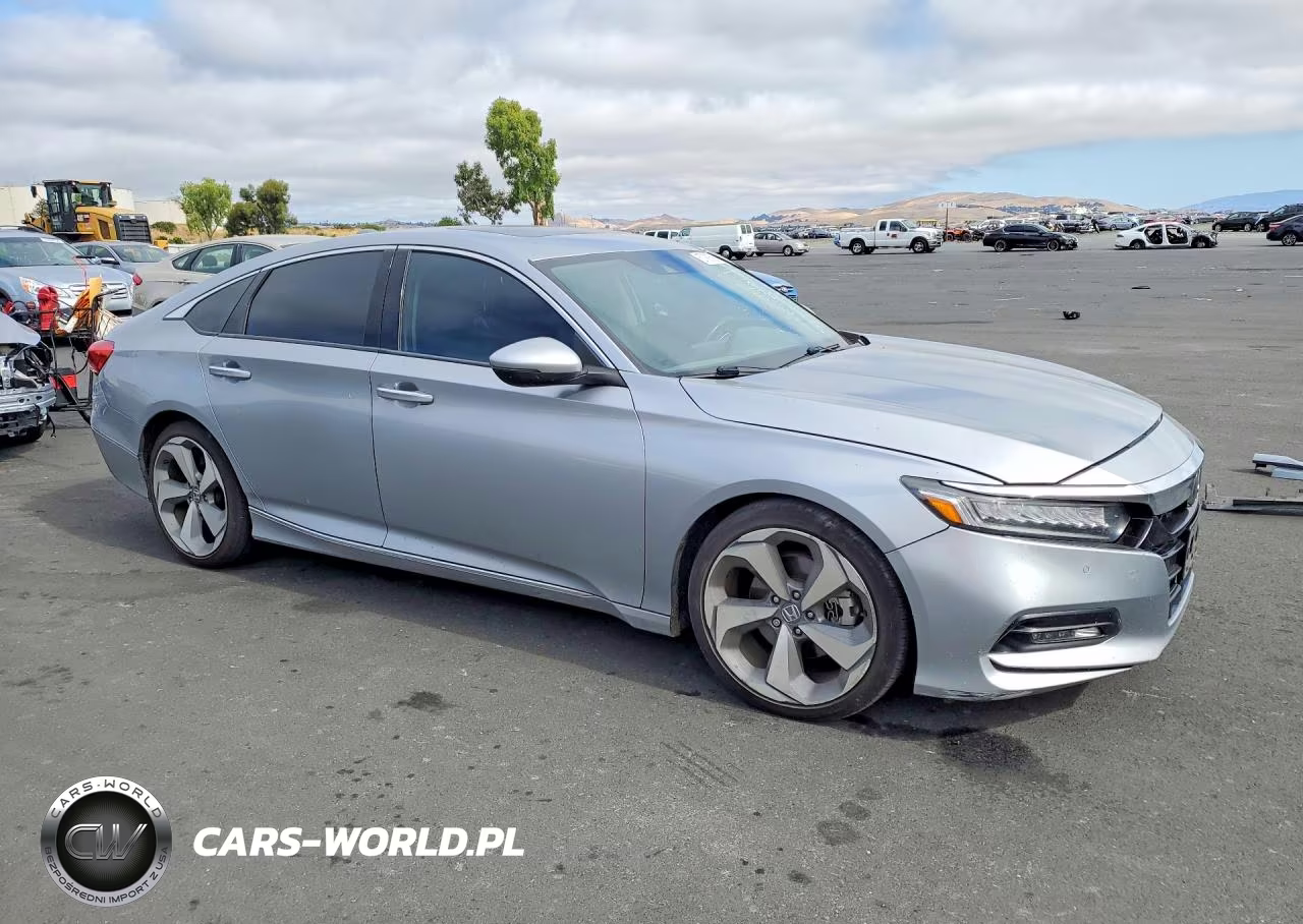 2018 Honda Accord Touring VIN:1HGCV1F94JA094701 - 4