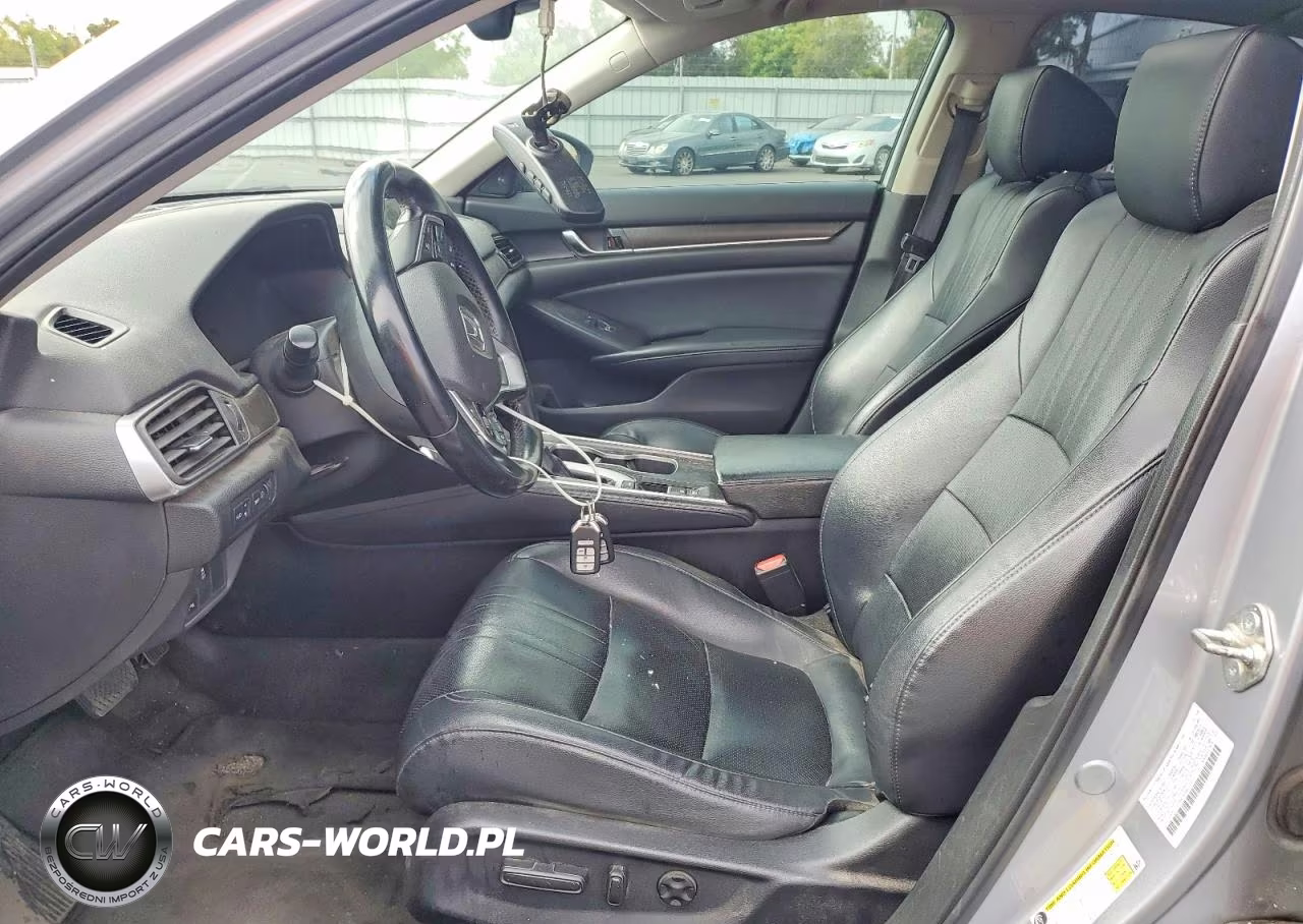 2018 Honda Accord Touring VIN:1HGCV1F94JA094701 - 7