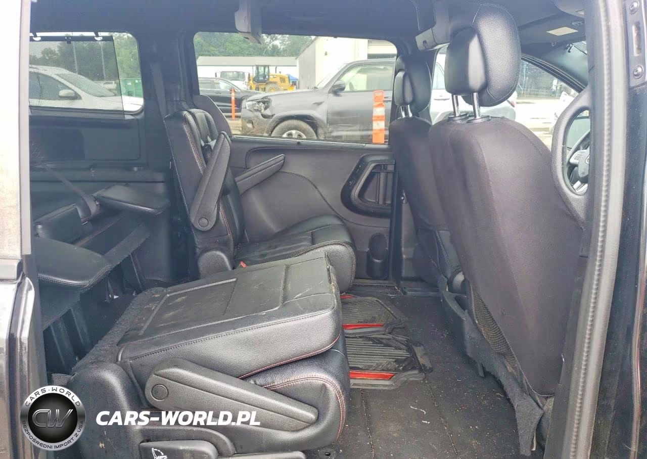 2016 Dodge Grand Caravan R-T VIN:2C4RDGEG1GR224212 - 11
