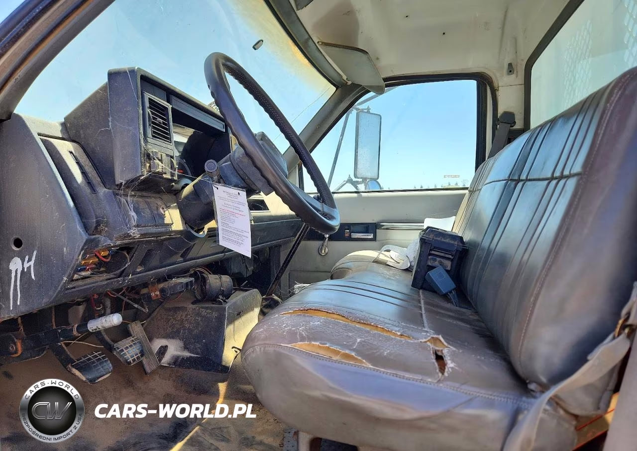 1994 GMC C7 Water Truck VIN:1GDL7H1J8RJ513045 - 7