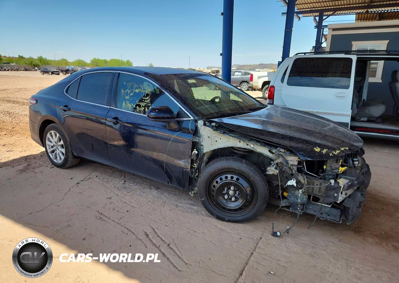 2019 Toyota Camry Le VIN:4T1B11HK1KU755652 - 4