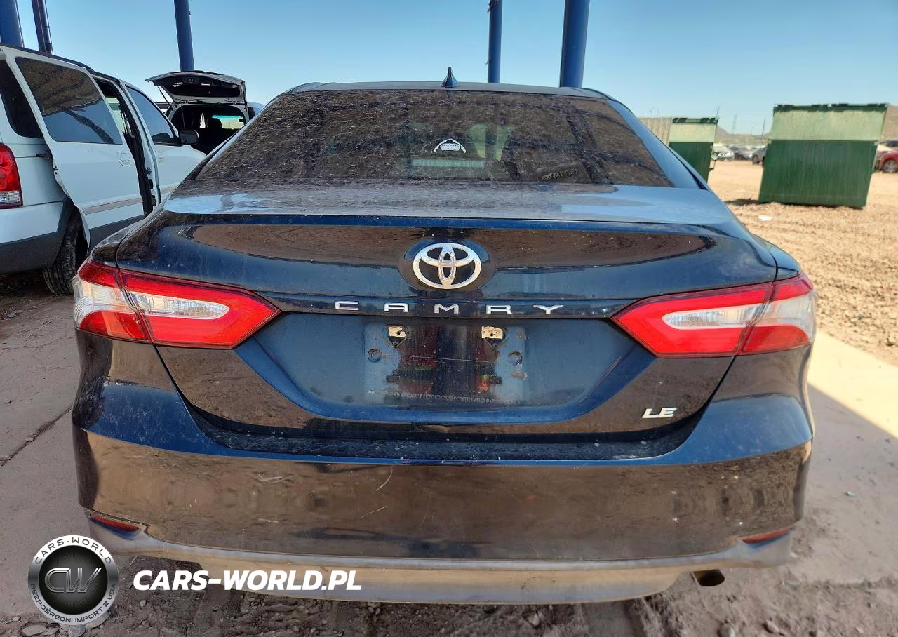 2019 Toyota Camry Le VIN:4T1B11HK1KU755652 - 6