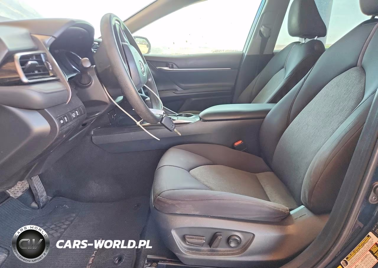 2019 Toyota Camry Le VIN:4T1B11HK1KU755652 - 7