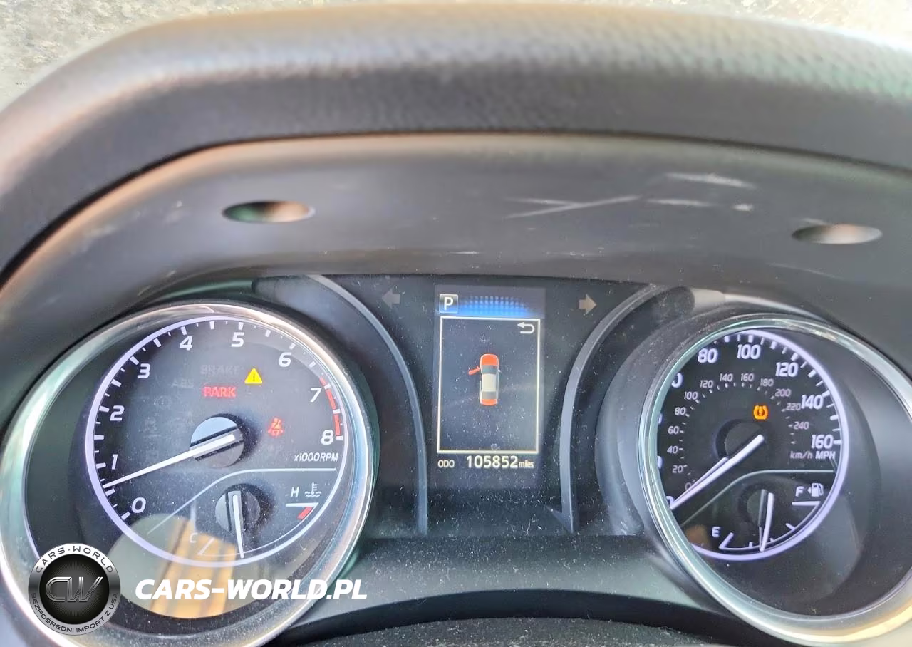 2019 Toyota Camry Le VIN:4T1B11HK1KU755652 - 9