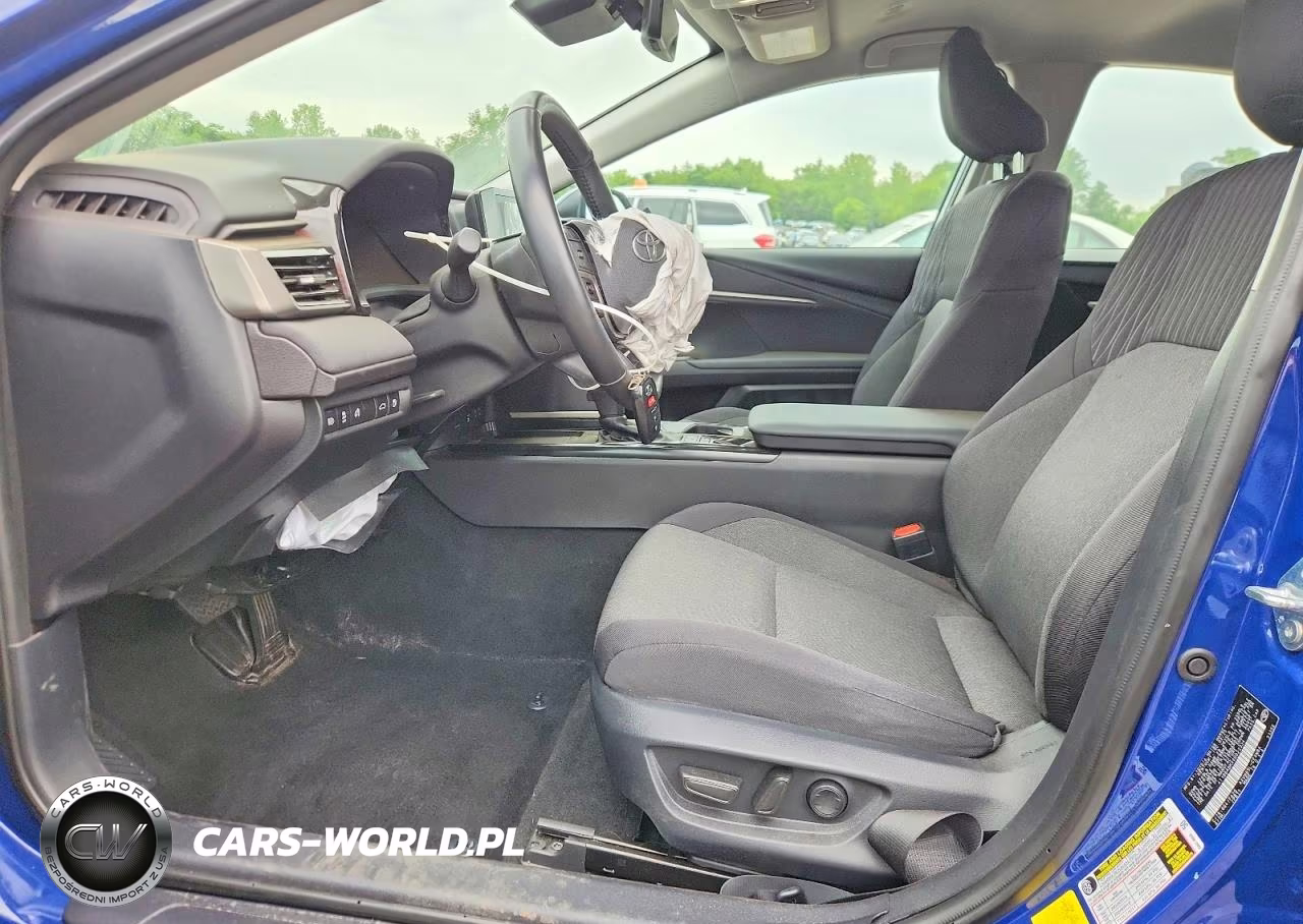 2025 Toyota Camry Le VIN:4T1DBADKXSU022334 - 7