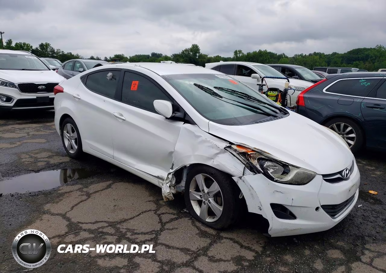 2013 Hyundai Elantra Gls VIN:5NPDH4AE6DH361589 - 4